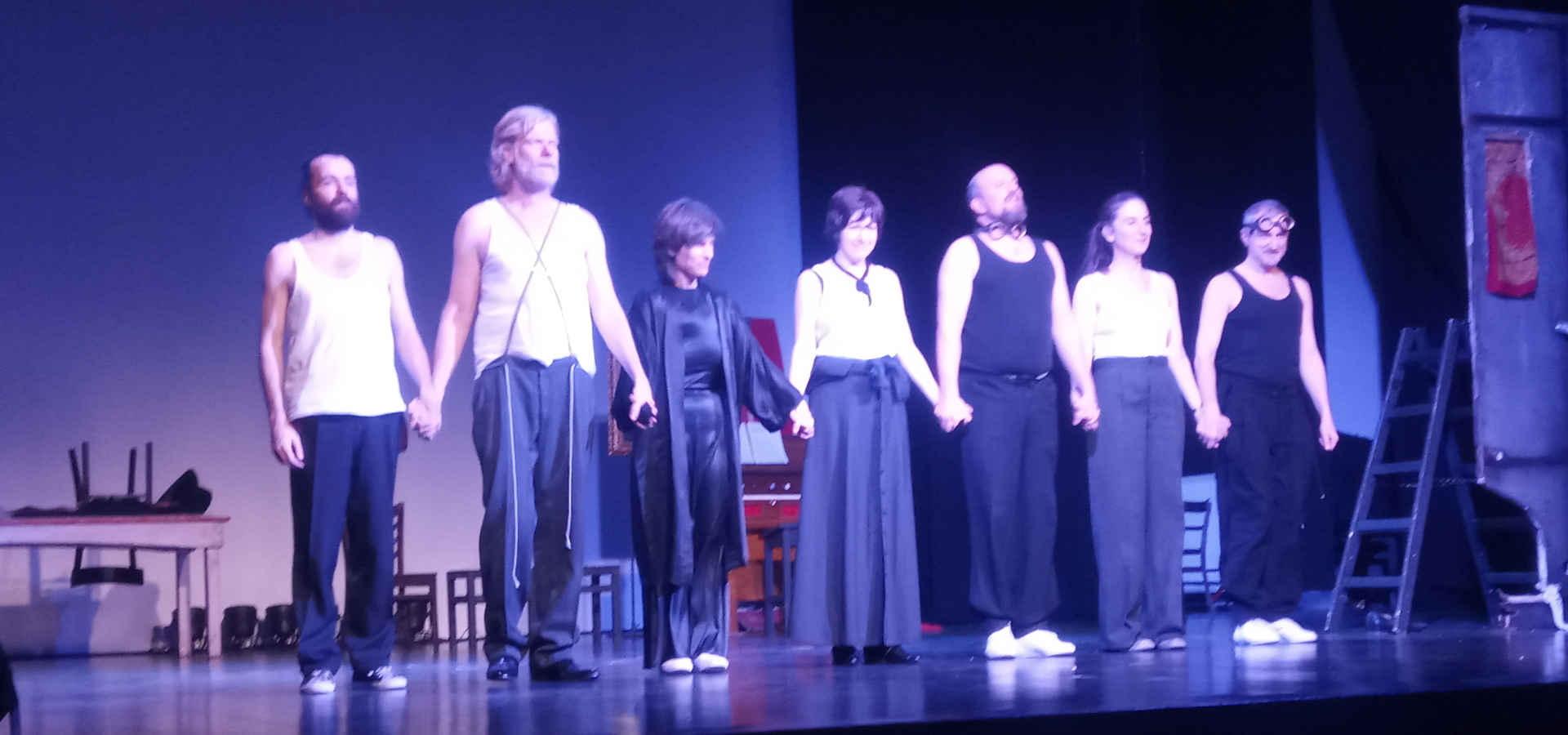 Recenzija predstave Umetnost je omara