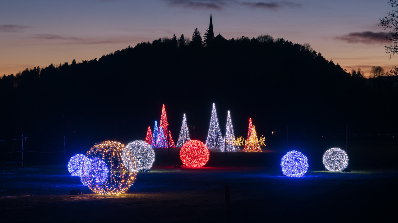 Večerni sprehod med lučkami