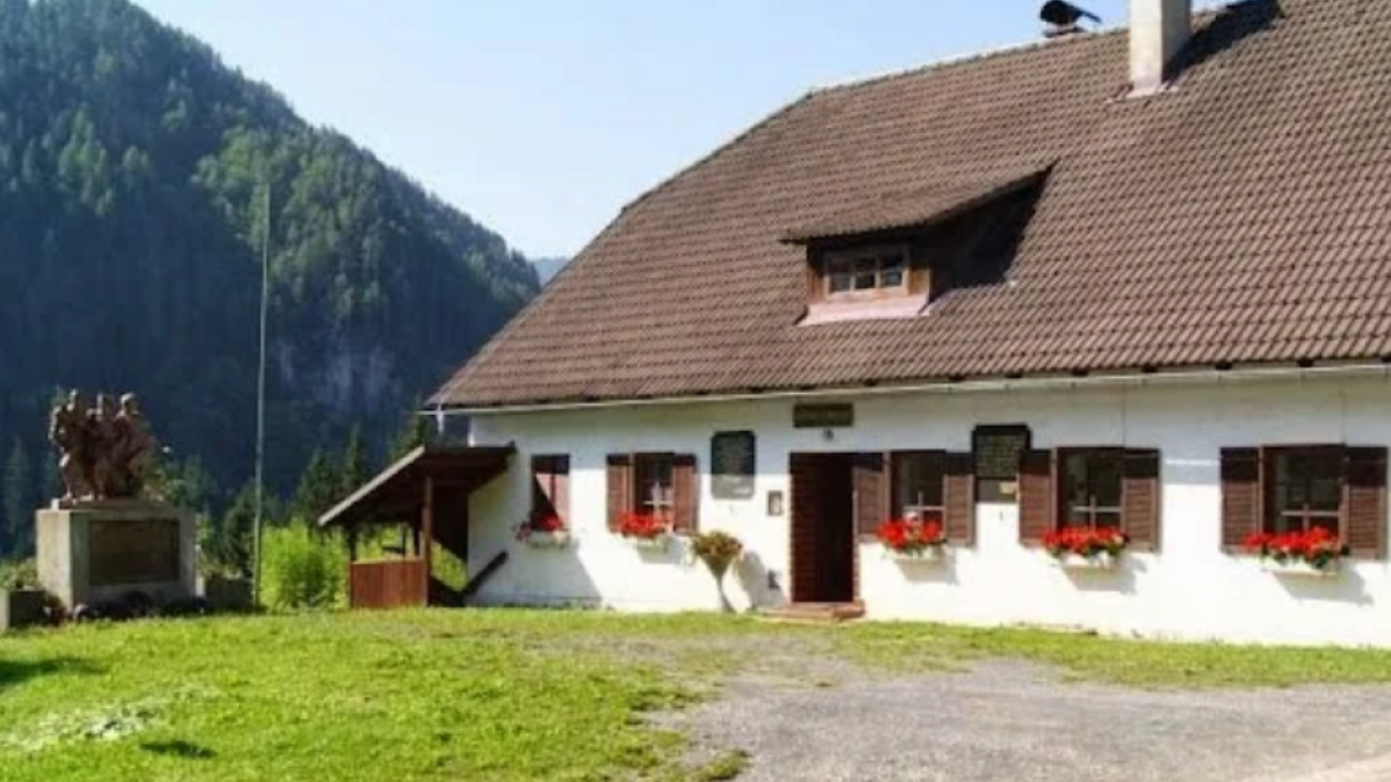 Maistrov večer: Anamarie Herceg: O slovenski Koroški od plebiscita do 2. svetovne vojne