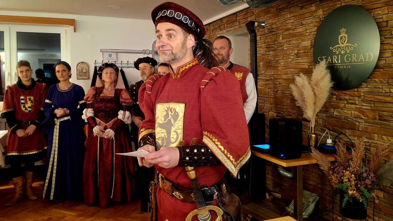 3. Srednjeveška večerja na Starem Gradu nad Kamnikom